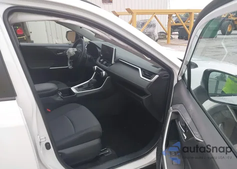 2024 Toyota Rav4 Xle z USA, uszkodzony, nr VIN 2T3P1RFV9RW467932